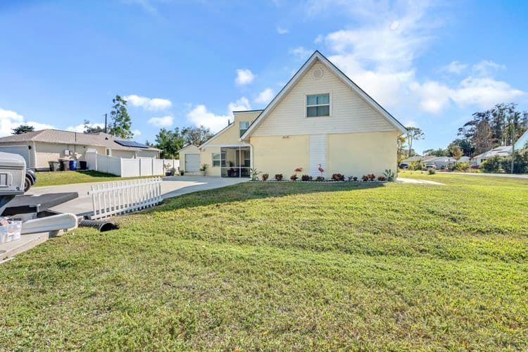 9164 Pineapple Rd